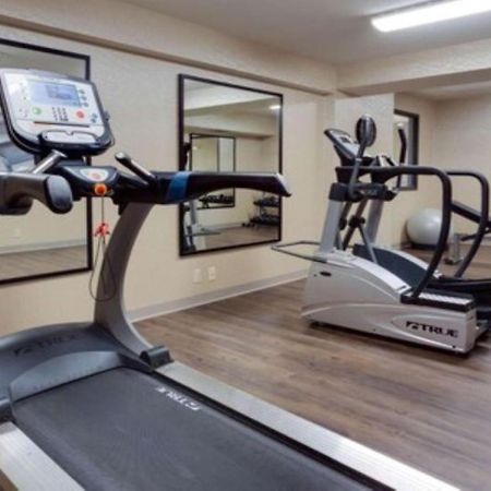 Hotel Lotus Kansas City Merriam מראה חיצוני תמונה
