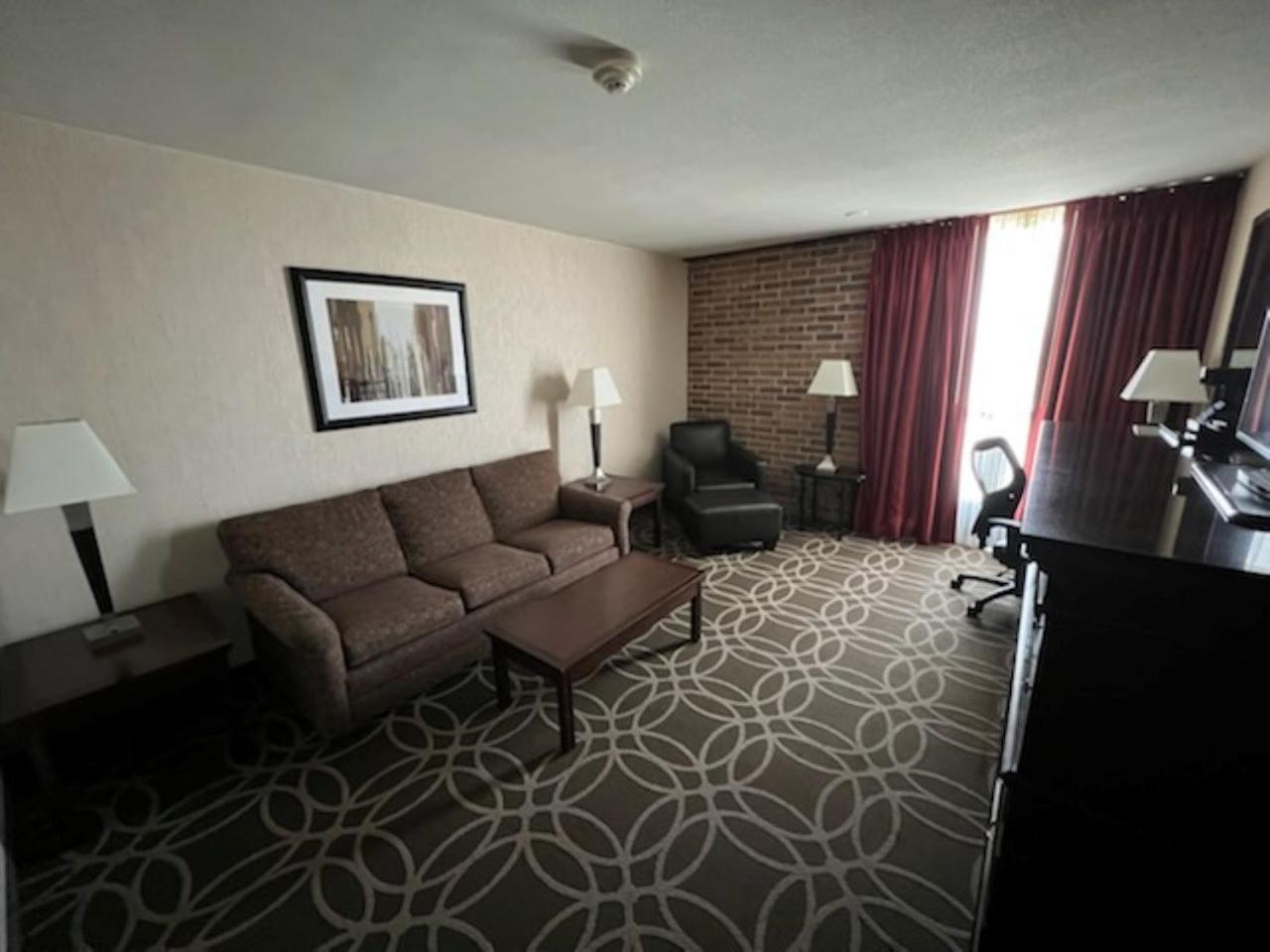 Hotel Lotus Kansas City Merriam מראה חיצוני תמונה